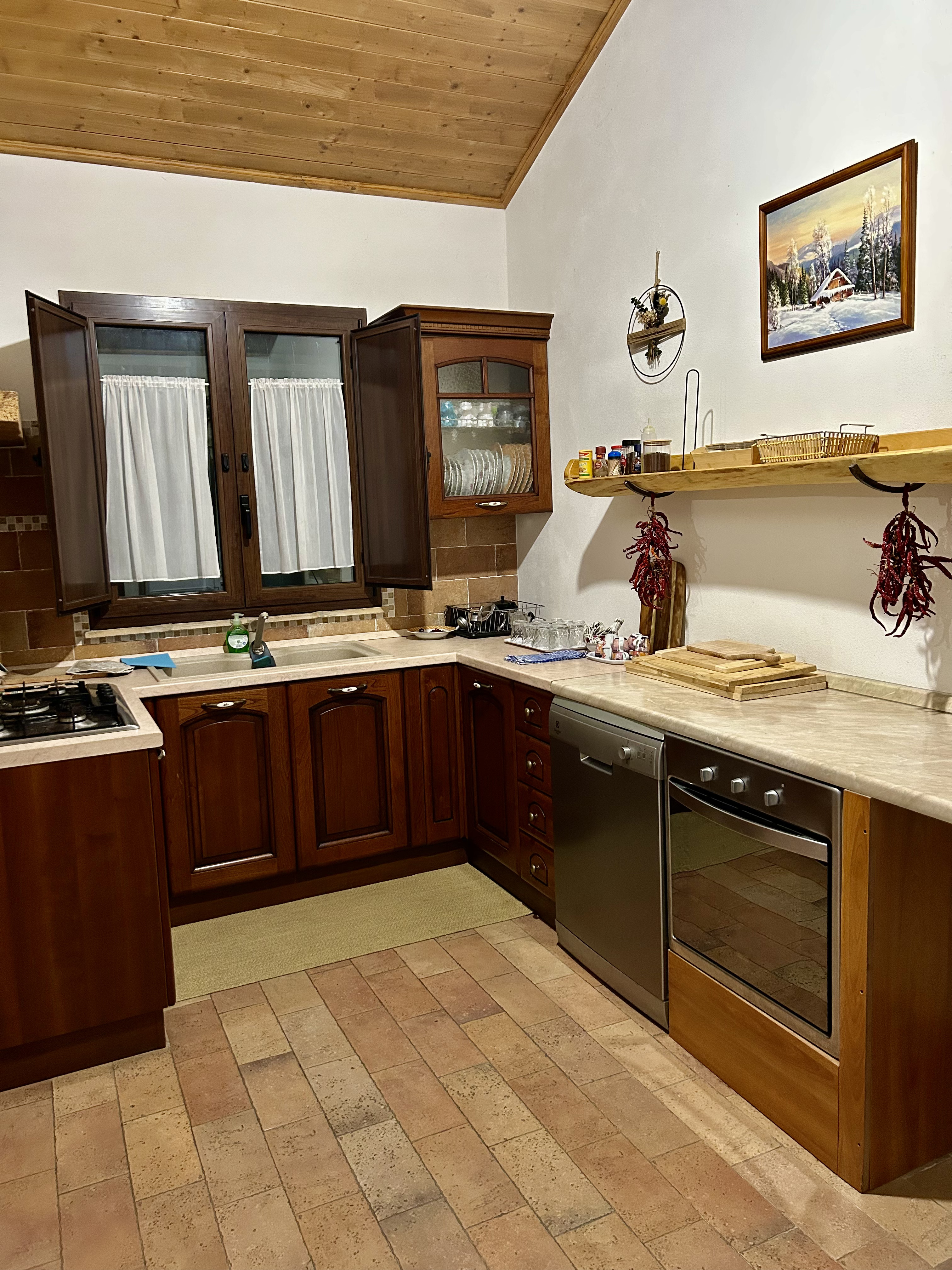 Cucina comune del Mulino Brandolini completamente attrezzata